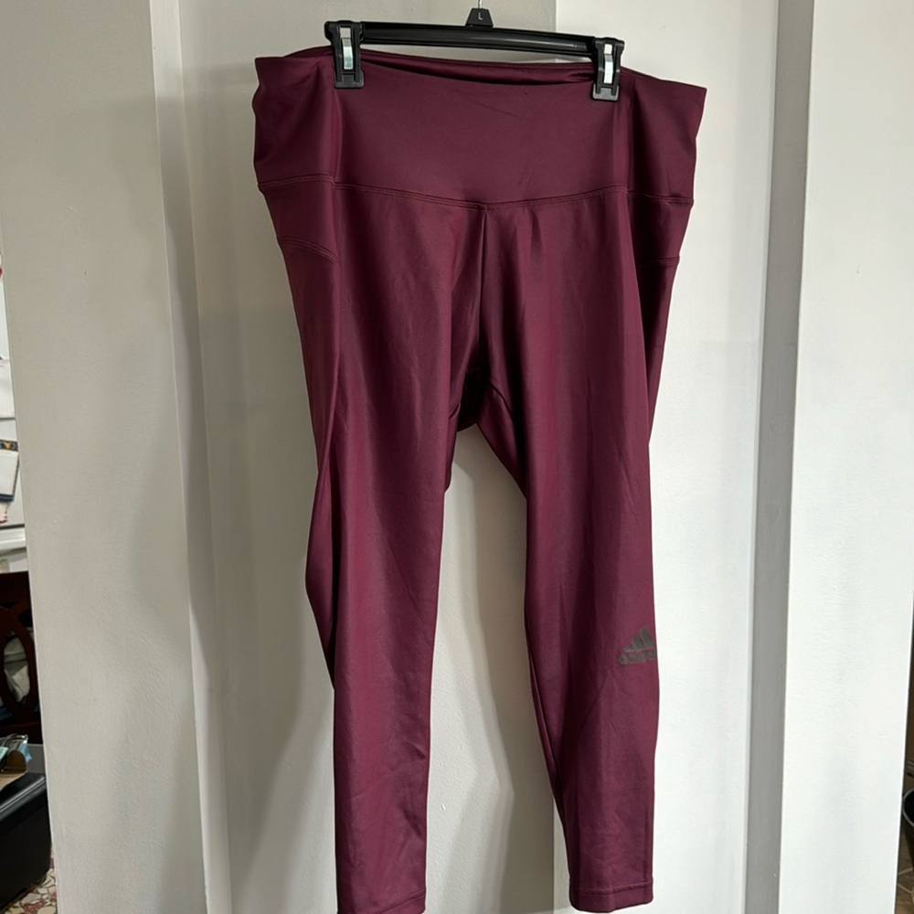 adidas PRIMEGREEN 3X areoready maroon or pink/purple color